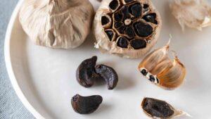 Read more about the article Ini Lho 5 Manfaat Black Garlic yang Wajib Diketahui